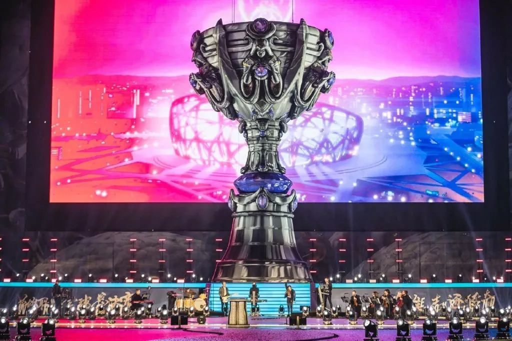 最佳亮点：在2025年BLAST Bounty春季赛中， Spirit 与 Heroic 的比赛