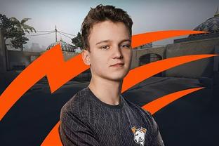 还没调整吗？ Top Esports 排名情况： Kanavi 对 jungle Noxus 情有独钟，mid、jungle 和 support 都在红色区域