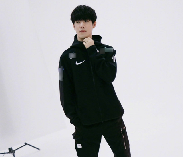 幽默的哈基虎！ Xiaohu ：如果我在第三场比赛中优化我的Sylas，玩起来会容易得多。