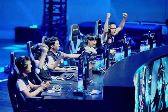 Viper 和 XUN 加入 Bilibili Gaming